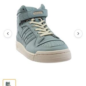 Adidas High Top Strap Leather 2014
Shoes Sneakers men Sz 8.5